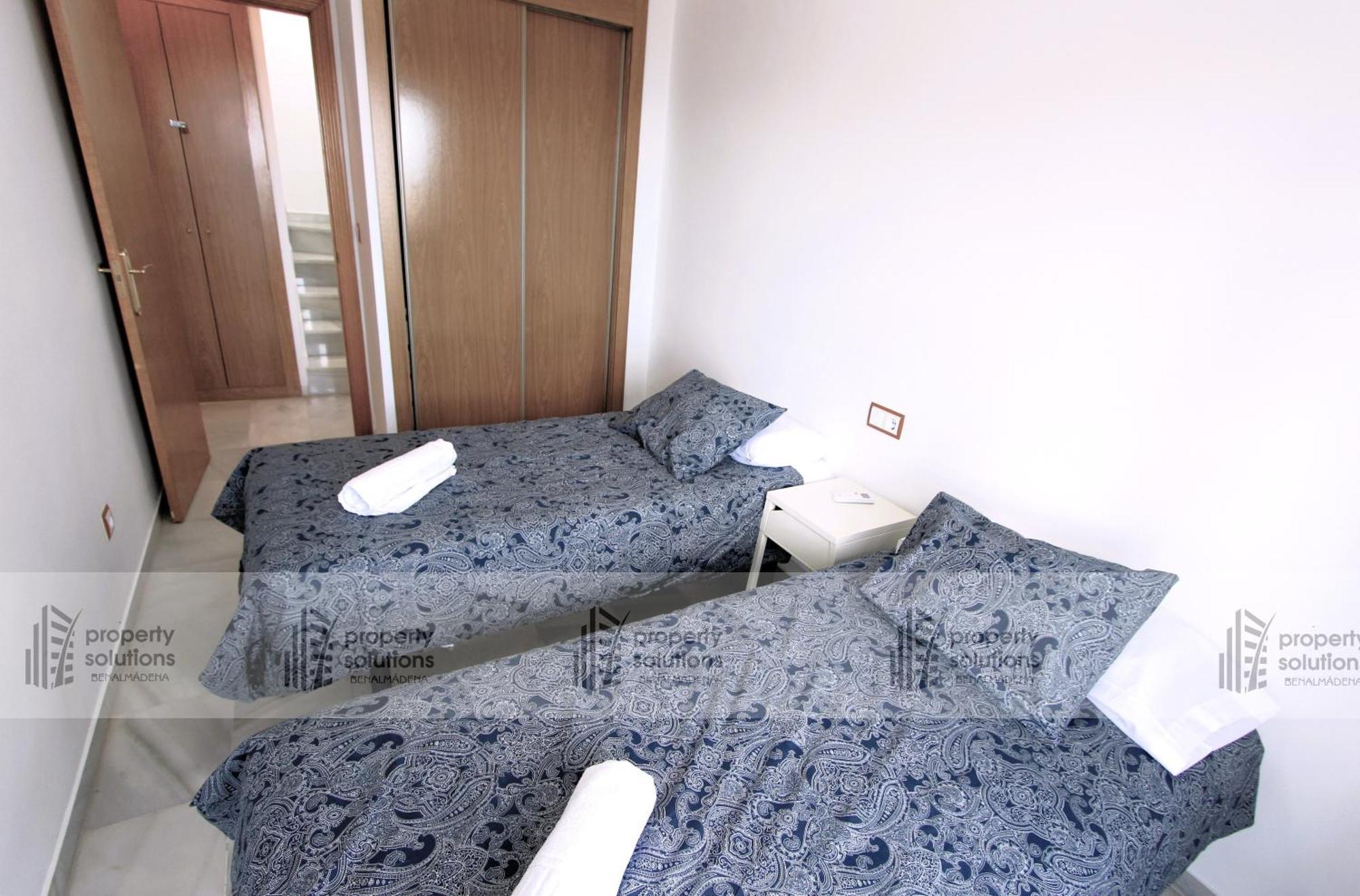 Lomas De Mena: Seaside Penthouse With Pool And Bbq *